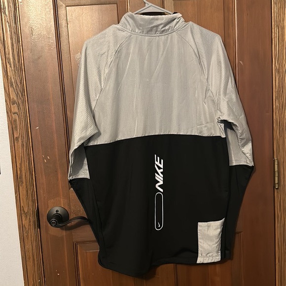 Nike Quarterzip - Picture 2 of 2
